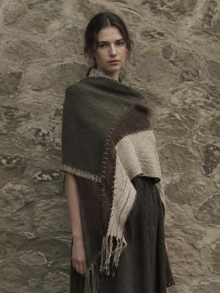 The Hand No. 01 — La Pieza Artesanal